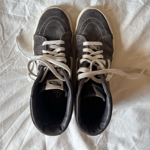 EUC Vans Pig Suede Sk8 High Top in Rabbit - Picture 2 of 10